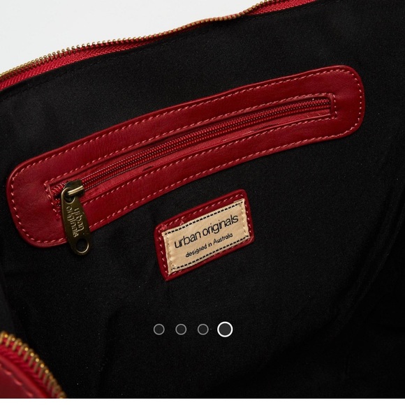 Urban Originals Black vegan leather fringed tote bag - Picture 3 of 13